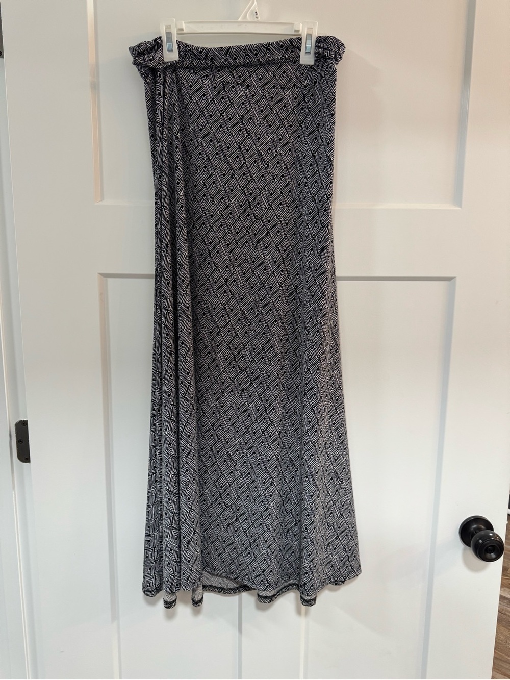 Black & White Geometric Maxi Skirt - Women's Skirt